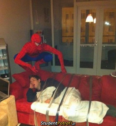 Spider Man atakuje! –  